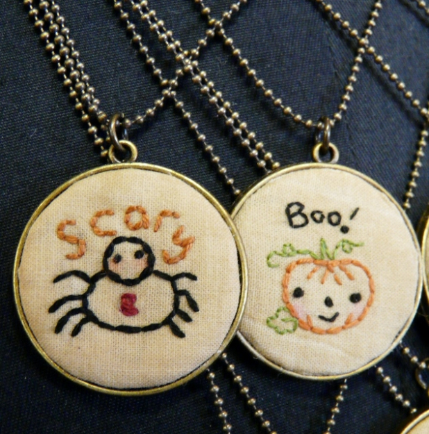 spider pumpkin pendant pattern embroidery design