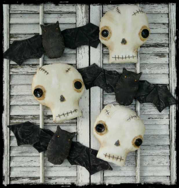 Things that go bump in the night , Skulls & bats pattern prim primitive