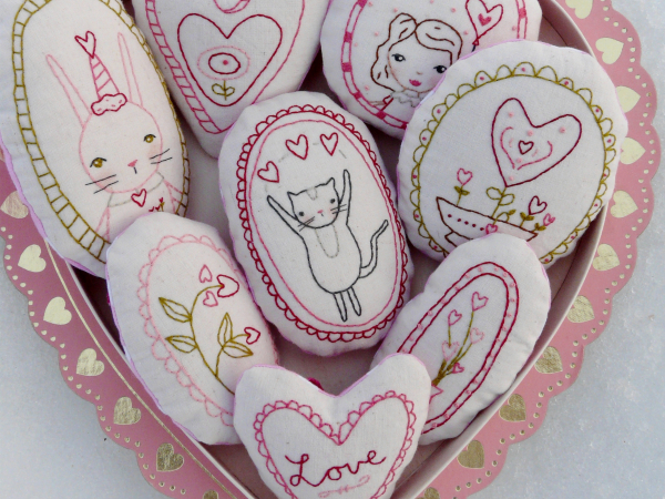 bunny cat flowers hearts ornament pattern