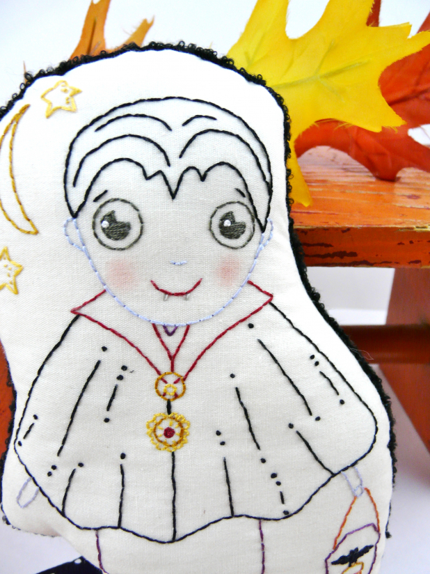 Halloween Dracula embroidery doll and mini Quilt pattern
