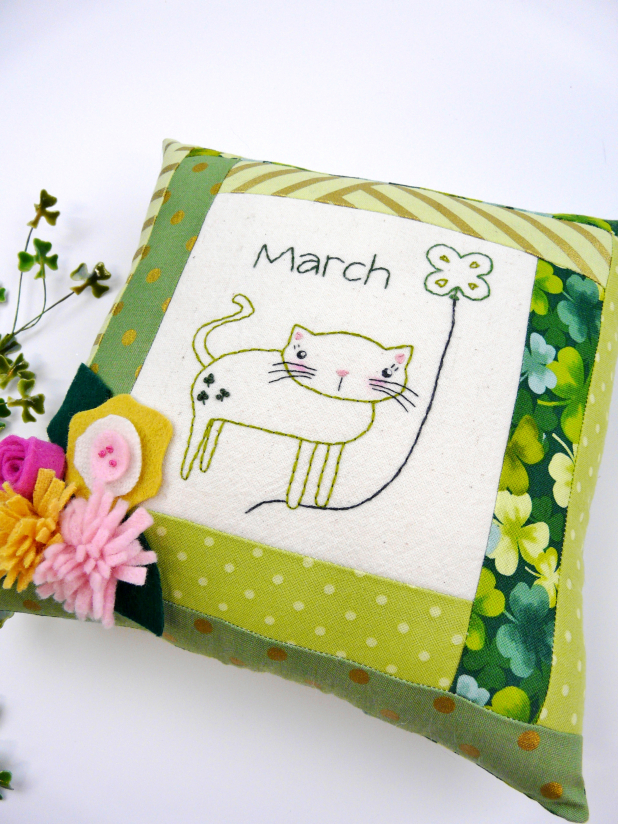 Shamrock cat pillow felt flowers pattern