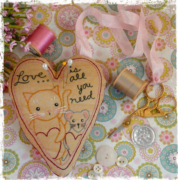 All you need is love, pin cushion scissor fob embroidery pattern cat mouse