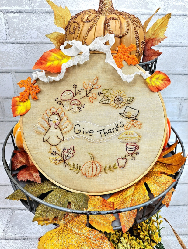 Give thanks wreath Stitchery PDF Pattern - embroidery design