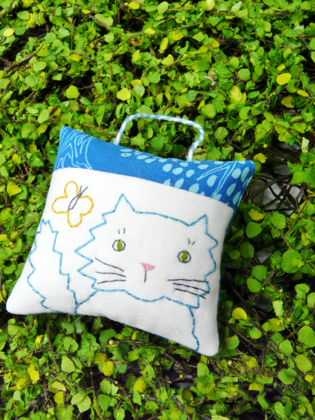 kitty cat kitten butterfly embroidery 8 designs pattern