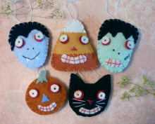 Halloween Wool Ornaments or pins pattern