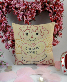 Lil bit of LOVE embroidery pattern raggedy ann