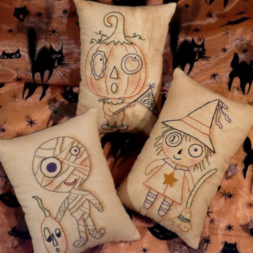 MONSTER MASH Stitchery pattern pillow tuck pin cushion mummy pumpkin witch