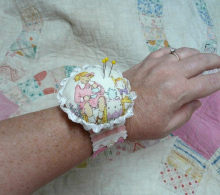Pretty wrist cuff pin cushion pattern
