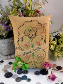 Lepre-cutie Mouse St. Patrick's day Stitchery pattern